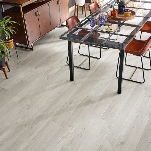 Piso Vinílico SPC Click Bisque 5mm con manta